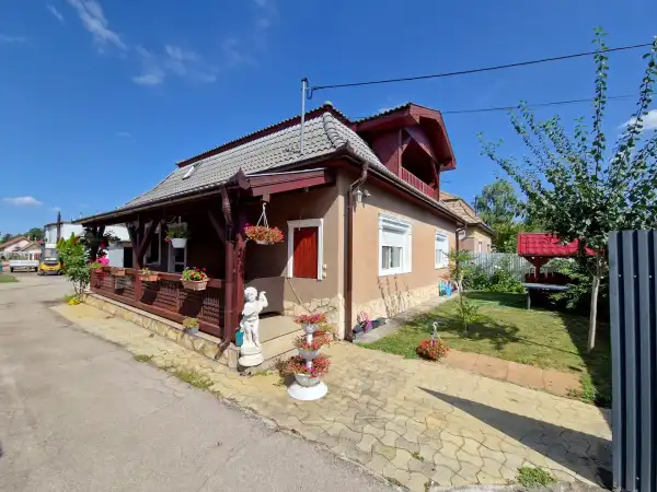 Eladó lakás, Kiskunlacháza 4+1 szoba 150 m² 98 M Ft