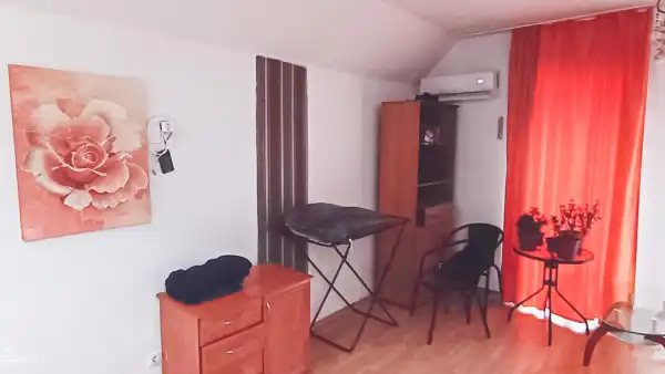Eladó lakás, Komárom 2 szoba 53 m² 55 M Ft