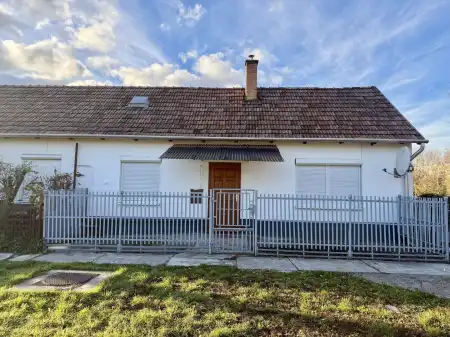 eladó lakás, Komárom