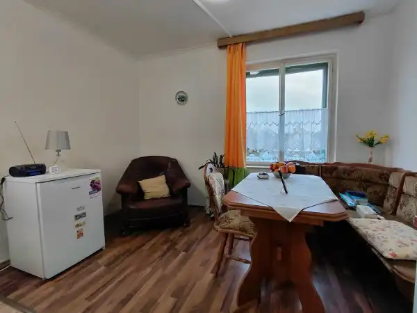 Eladó lakás, Kunpeszér 2 szoba 61 m² 19.8 M Ft