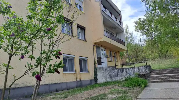 Eladó lakás, Lábatlan 2 szoba 57 m² 33.9 M Ft