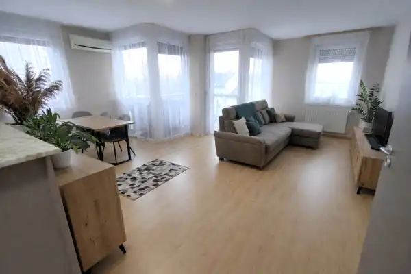 Eladó lakás, Mohács 3 szoba 63 m² 52.5 M Ft