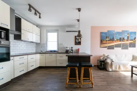 Eladó lakás, Mosonmagyaróvár 3 szoba 65 m² 68.5 M Ft