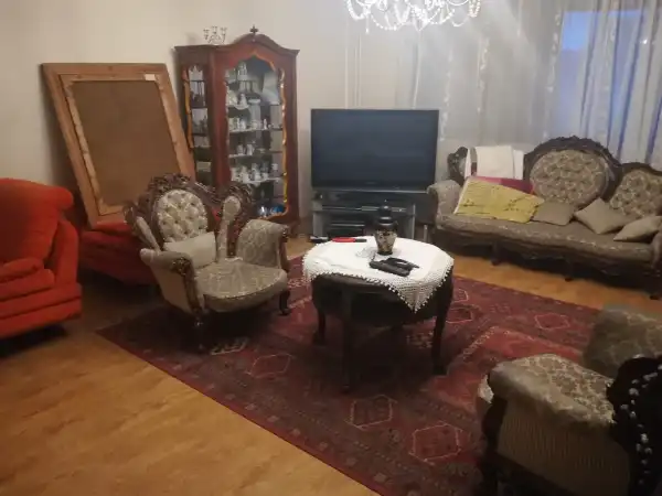 Eladó lakás, Nyíregyháza 6 szoba 215 m² 64.9 M Ft