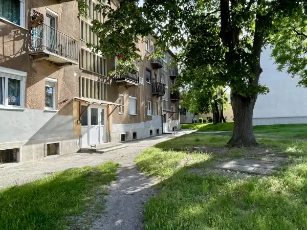 Eladó lakás, Oroszlány 2+1 szoba 58 m² 28.2 M Ft