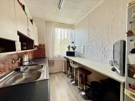 eladó lakás, Oroszlány