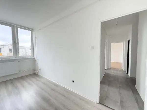 Eladó lakás, Oroszlány 2+1 szoba 49 m² 34.4 M Ft