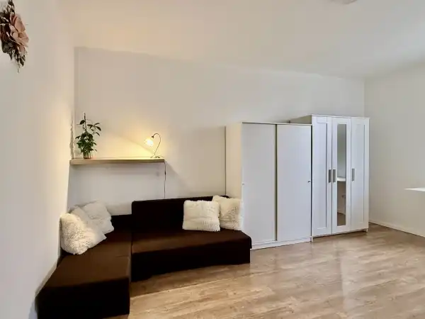 Eladó lakás, Oroszlány 1 szoba 27 m² 27.2 M Ft