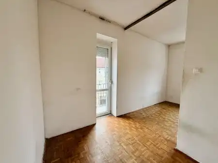 Eladó lakás, Oroszlány 2+1 szoba 58 m² 25.9 M Ft