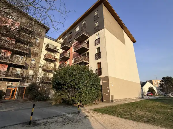 Eladó lakás, Oroszlány 2 szoba 46 m² 50.5 M Ft
