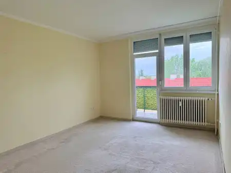 eladó lakás, Oroszlány