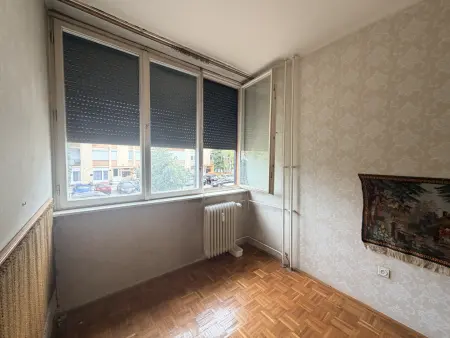 eladó lakás, Oroszlány