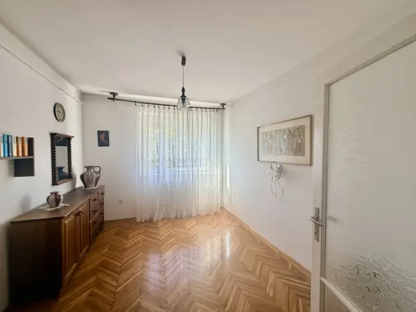 Eladó lakás, Oroszlány 3 szoba 74 m² 49.5 M Ft