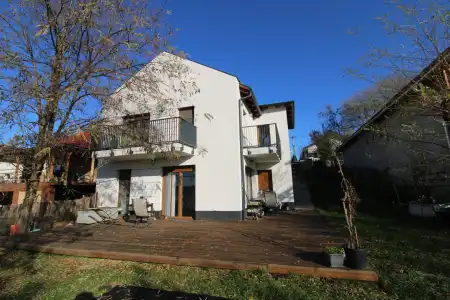 eladó lakás, Pécel