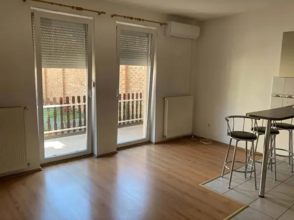 Eladó lakás, Pécs 3 szoba 57 m² 79 M Ft