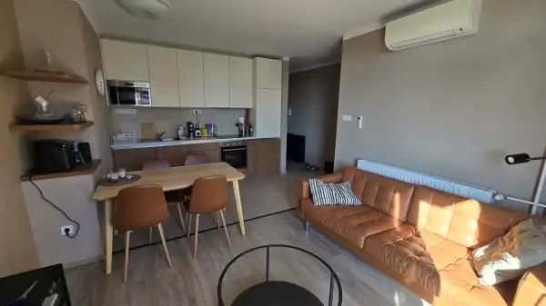 Eladó lakás, Pécs 2+1 szoba 55 m² 55 M Ft Eladó lakás, Pécs 2+1 szoba 55 m² 55 M Ft