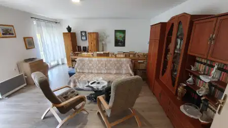 eladó lakás, Petőfibánya