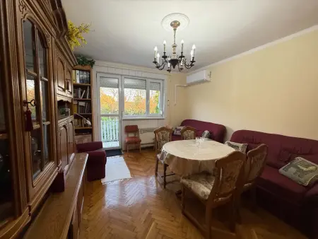 eladó lakás, Püspökladány