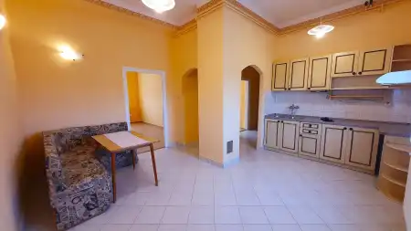 eladó lakás, Rétság