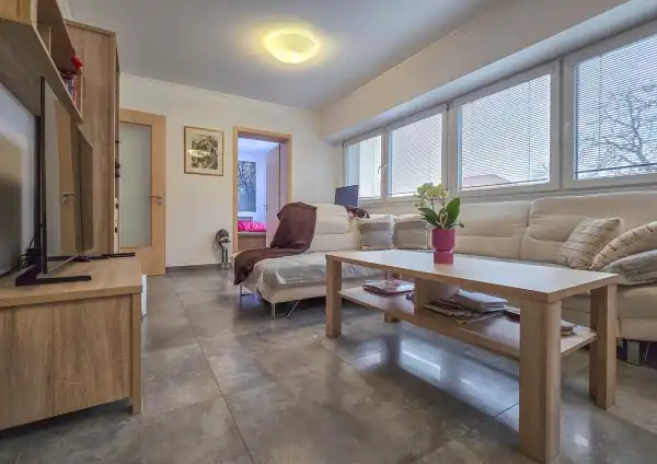 Eladó lakás, Sopron 3 szoba 77 m² 75 M Ft