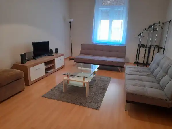 Eladó lakás, Szeged 3+1 szoba 98 m² 113 M Ft