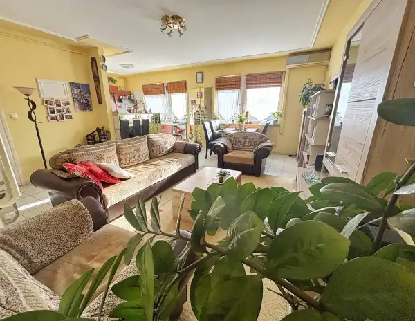 Eladó lakás, Szeged 4 szoba 97 m² 71.5 M Ft