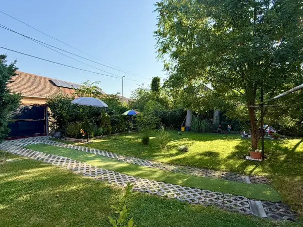Eladó lakás, Székesfehérvár 3 szoba 96 m² 64.9 M Ft