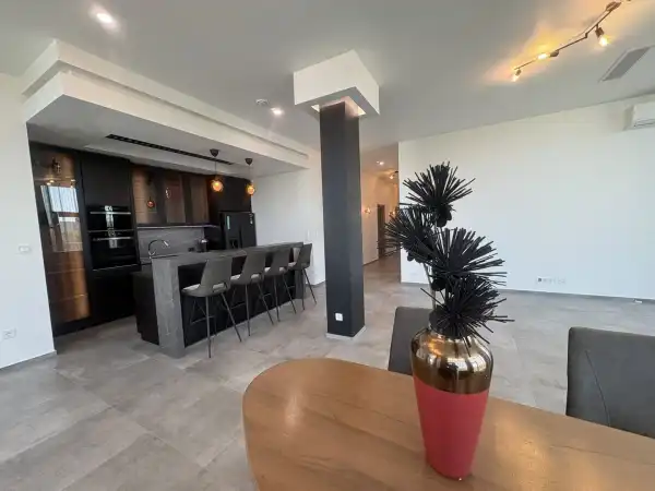 Eladó lakás, Szigetszentmiklós 4 szoba 132 m² 117.9 M Ft