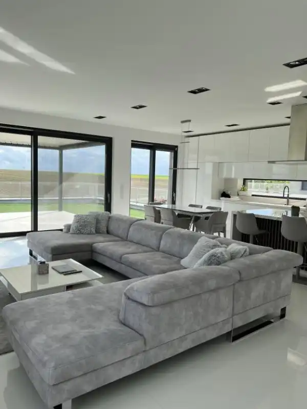 Eladó lakás, Tata 3 szoba 204 m² 149.99 M Ft
