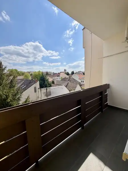 Eladó lakás, Tata 2+1 szoba 61 m² 66.9 M Ft