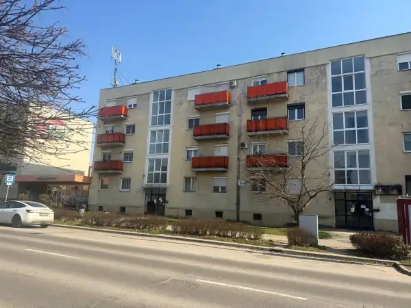 Eladó lakás, Tatabánya 1 szoba 29 m² 26.9 M Ft