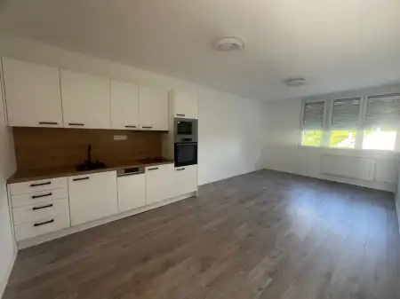Eladó lakás, Tatabánya 2+1 szoba 57 m² 46.5 M Ft