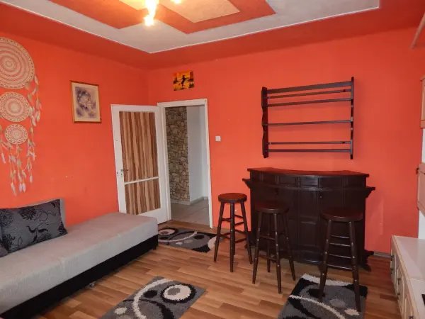 Eladó lakás, Tatabánya 2 szoba 49 m² 33.5 M Ft