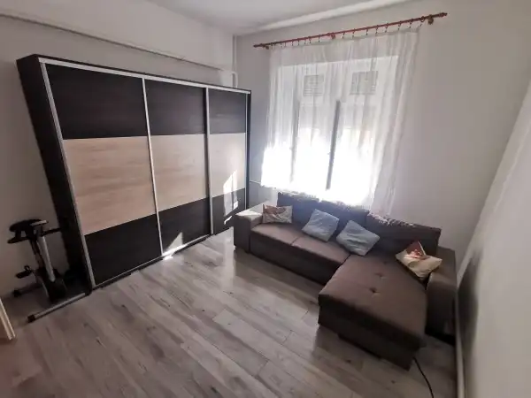 Eladó lakás, Vác 4 szoba 105 m² 64.9 M Ft