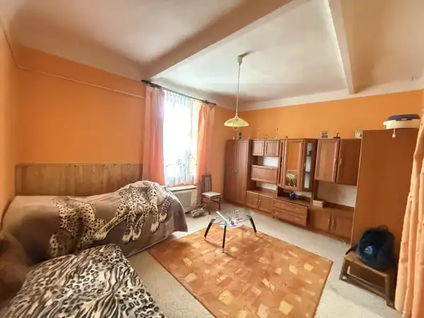 Eladó lakás, Vác 1 szoba 32 m² 35 M Ft