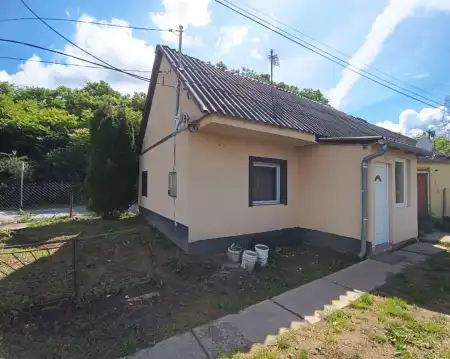 eladó lakás, Vác