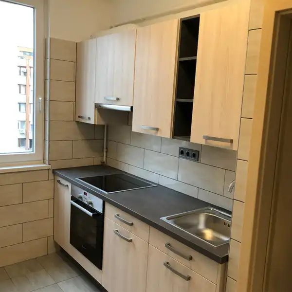 Eladó lakás, Vác 2 szoba 50 m² 65 M Ft