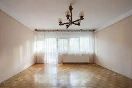 Eladó lakás, Vác 3 szoba 84 m² 84.9 M Ft