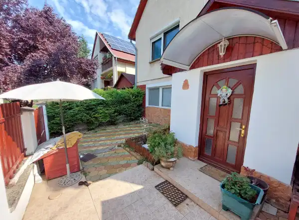 Eladó lakás, Veresegyház 3 szoba 100 m² 49.99 M Ft