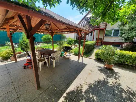 Eladó lakás, Veresegyház 4 szoba 94 m² 75 M Ft