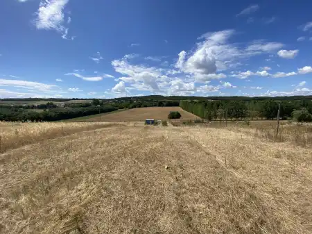 eladó mezőgazdasági ingatlan, Vácduka