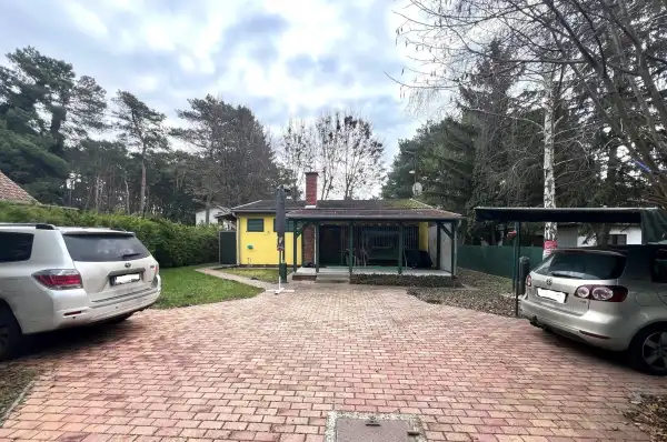 Eladó nyaraló, Balatonfenyves 4 szoba 70 m² 89.9 M Ft