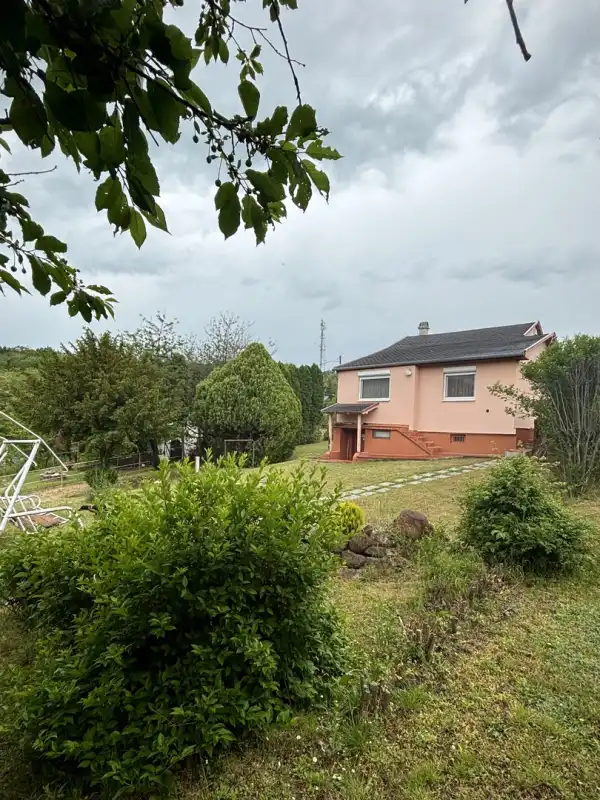 Eladó nyaraló, Balatonföldvár 7 szoba 177 m² 112 M Ft