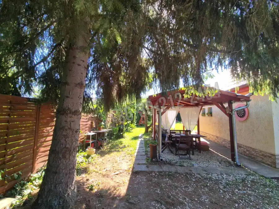 eladó nyaraló, Bánk