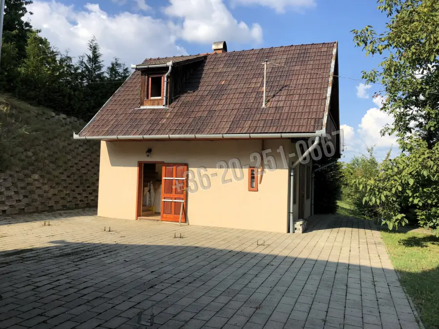 eladó nyaraló, Bár
