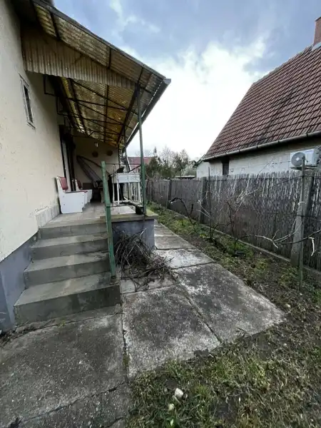 Eladó nyaraló, Berekfürdő 1 szoba 30 m² 13.9 M Ft