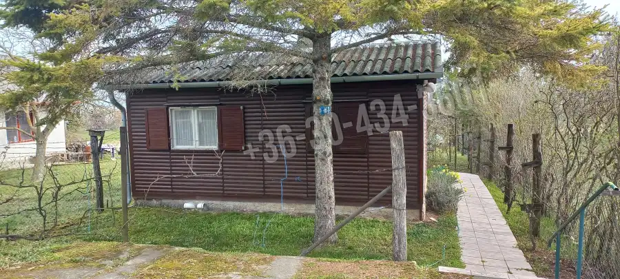 eladó nyaraló, Csákvár