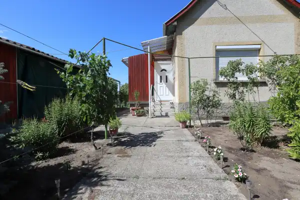 Eladó nyaraló, Domaszék 1 szoba 35 m² 48.9 M Ft