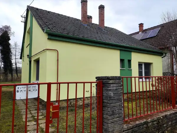 Eladó nyaraló, Harkány 4 szoba 94 m² 42.2 M Ft