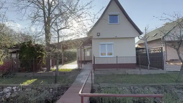 Eladó nyaraló, Szigetbecse 2 szoba 63 m² 94.9 M Ft